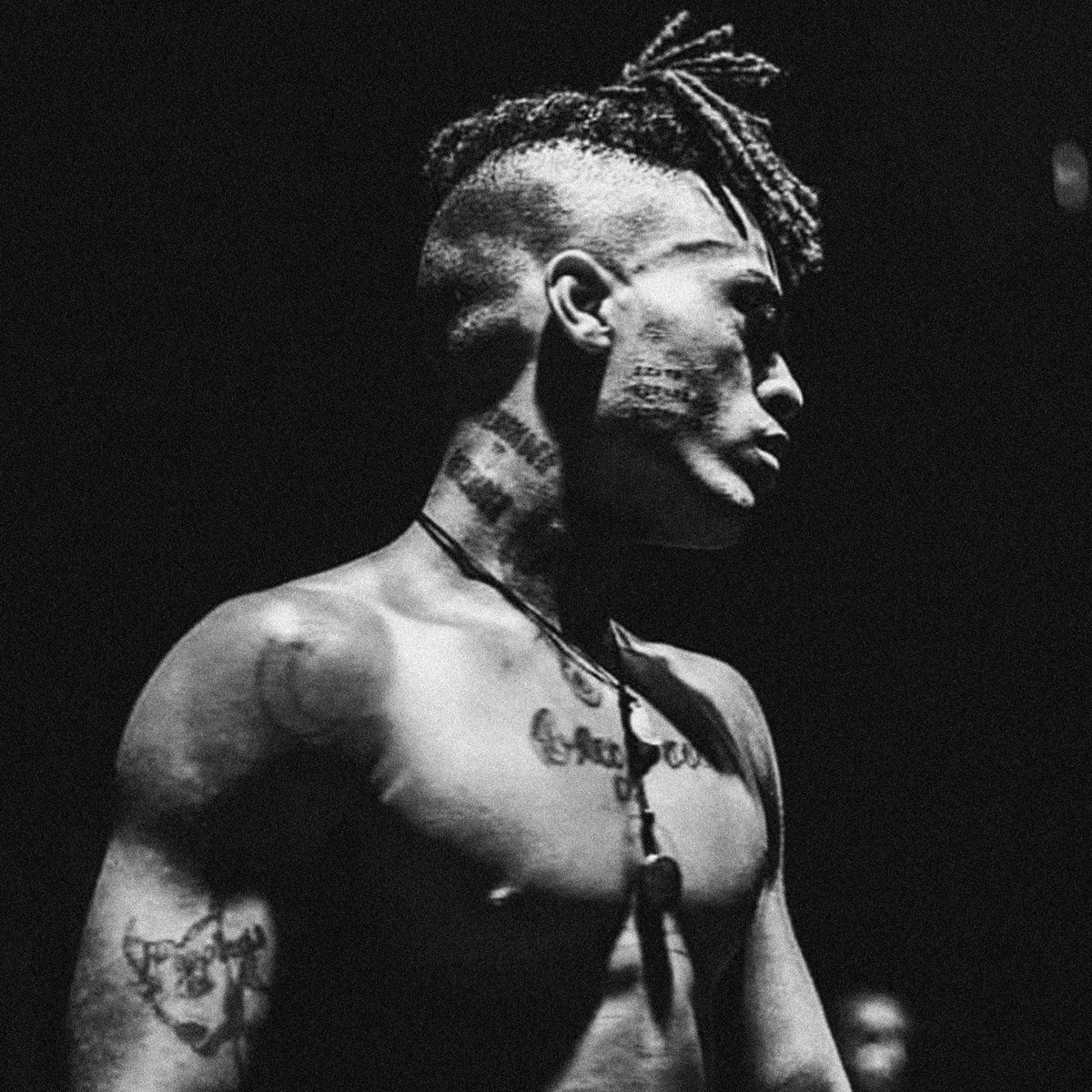 wrld_mag's tweet photo. 🚨 Le producteur d’XXXTentacion a confirmé que la collaboration avec Juice WRLD devrait sortir cette année !

Il a également ajouté que les couplets des artistes sont totalement inédits. 🕊 https://t.co/uBqYEiQTen