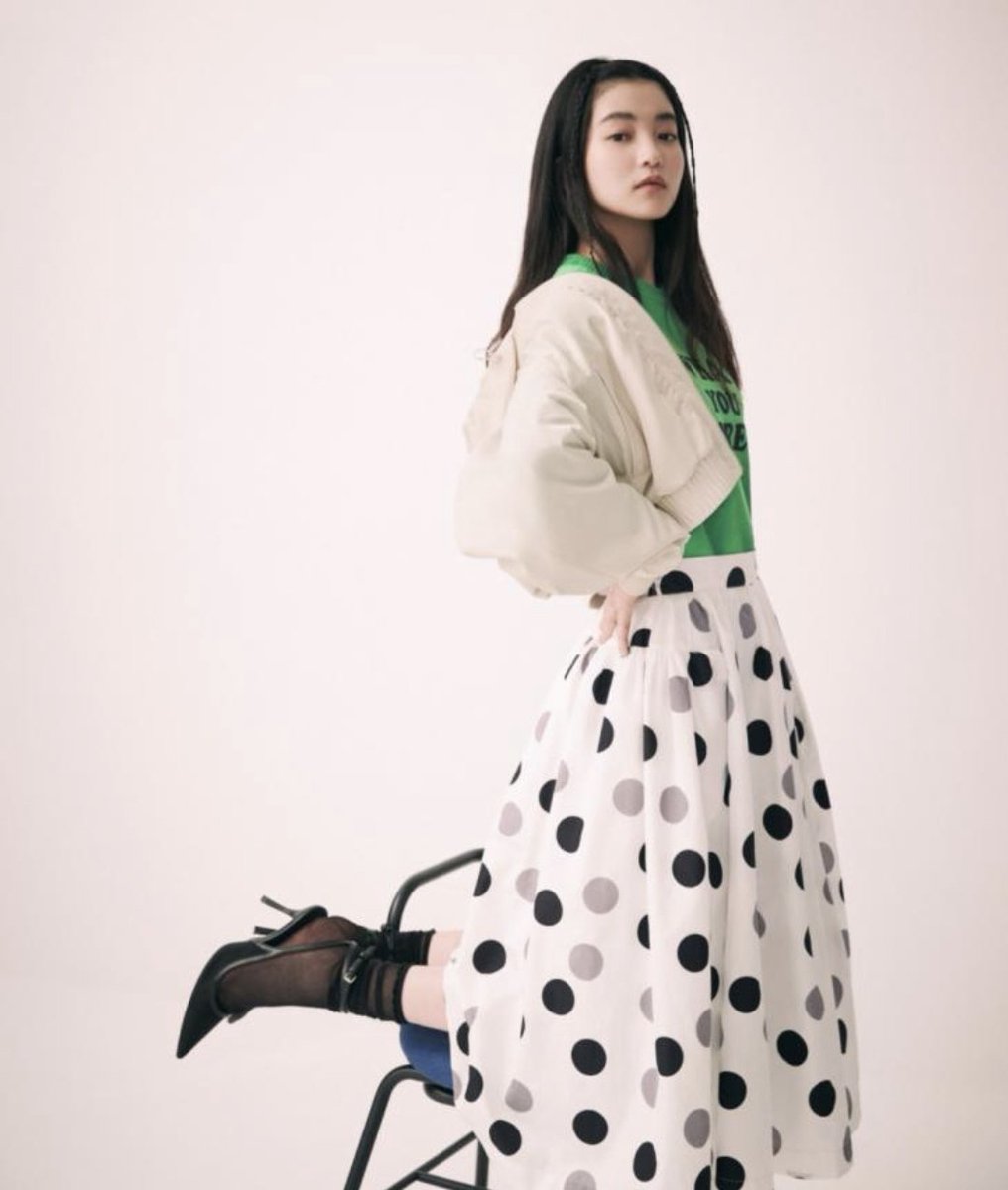 swindlerkaoru's tweet photo. Pretty Muse 😍 #KimTaeRi
#김태리 https://t.co/F3pwLb2HcP