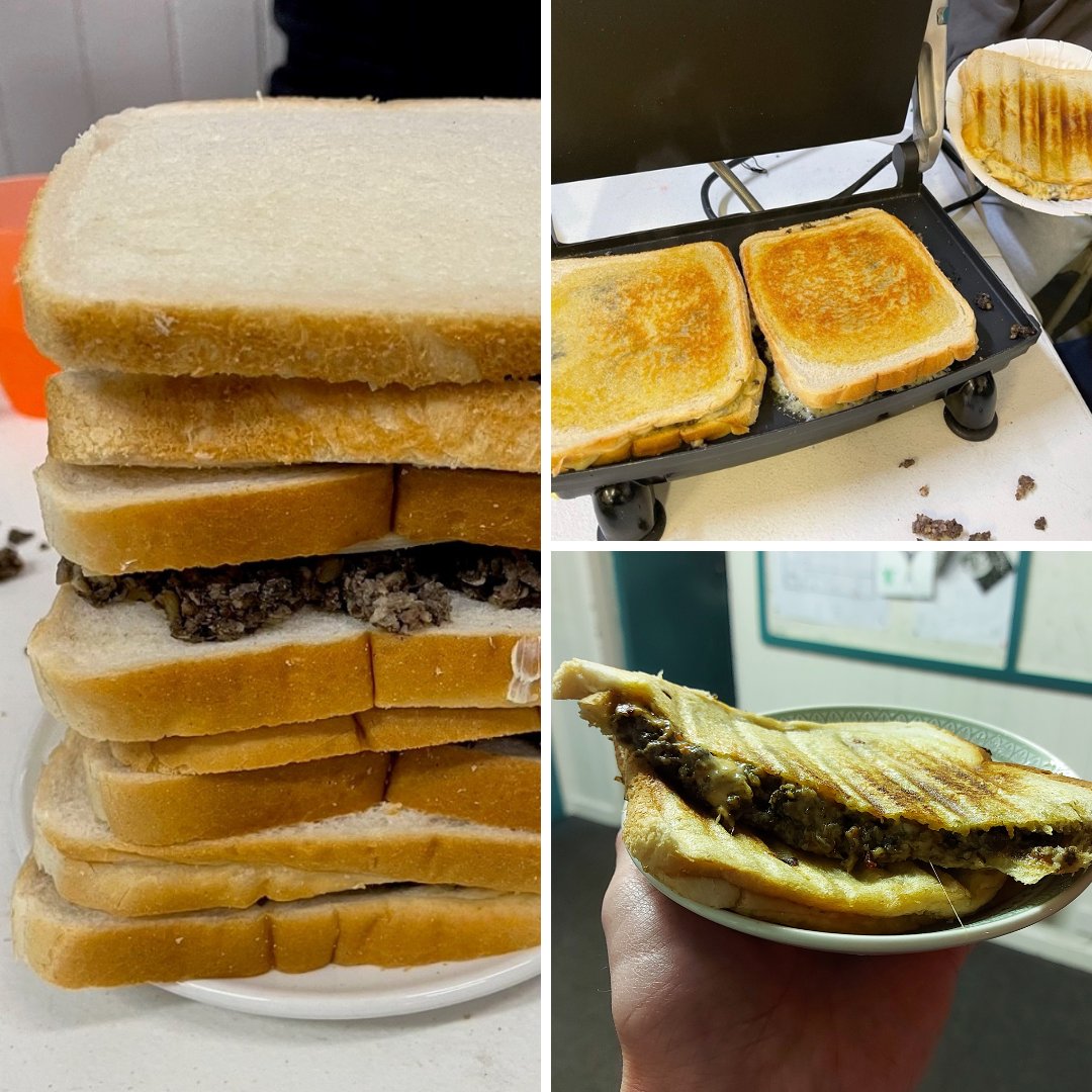 mannofieldESU's tweet image. Last night we celebrated #BurnsNight with our famous cheese and haggis toasties - washed down with some refreshing Irn Bru! We also competed in a Scottish quiz and sampled some of the nation's healthiest *ahem* delicacies! #Explorers #Scouts #SkillsForLife #YouShape #YouthShaped