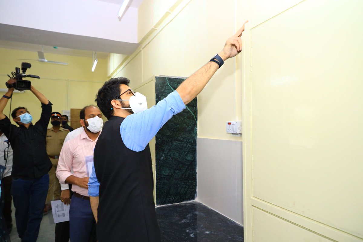 AUThackeray's tweet photo. I also visited @mybmc schools at MG Road, Vile Parle East and LK Vaghaji Municipal School, Matunga Central where we’ve proposed to have IB and IGCSE boards respectively for BMC schools. Both schools will have free education and teach Marathi language as well till 10th grade. https://t.co/QamemBeBdr