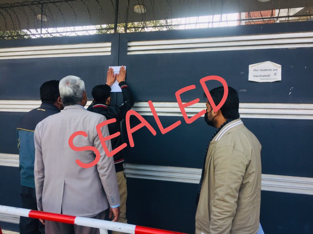 DCRawalpindi's tweet photo. Beaconhouse Tipu sultan campus has been sealed for 10 days after detection of positive cases in Covid-19 sampling.
@GovtofPunjabPK https://t.co/EeXMcOiwdf