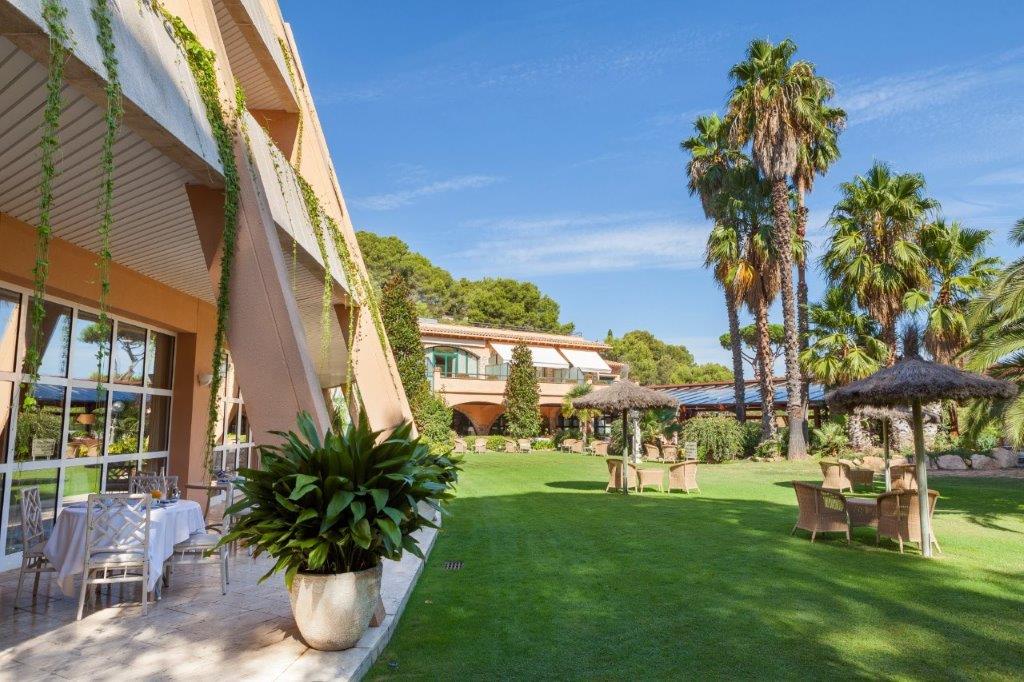 CostaBravaLuxe's tweet photo. El Hotel Restaurante Sa Punta está situado en el corazón de la Costa Brava, a solo a unos minutos de la playa de Pals, y con unas vistas espectaculares de la bahía de Begur y las Illes Medes. ¡Descúbrelo!

#costabravahotelsdeluxe #cosatabravaluxe #hotelsapunta #sapunta #begur https://t.co/sdMQH1LJOz