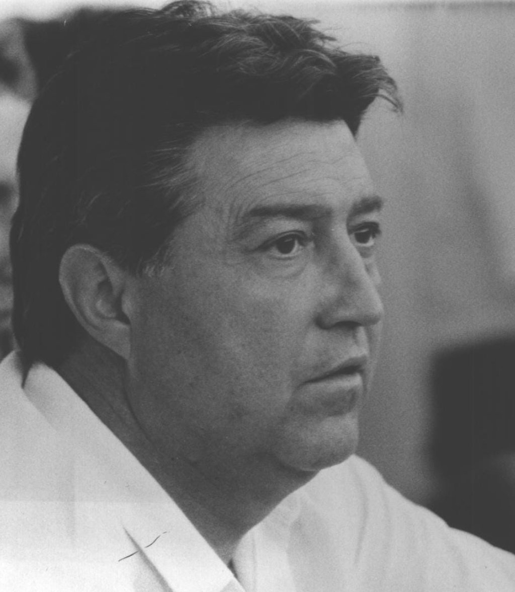 MateosPoch's tweet photo. La temporada 1988/89 el Girona FC, entrenat per Xavi Agustí, va ser campió de lliga i va pujar a 2ona Div B

Fotos de Agustí, de la plantilla, i plat conmemoratiu de la Penya Gironina, per celebrar l'ascens del GironaFC

Sentiment Gironí
🤍❤️🏆
. https://t.co/8qxuWzWFoR