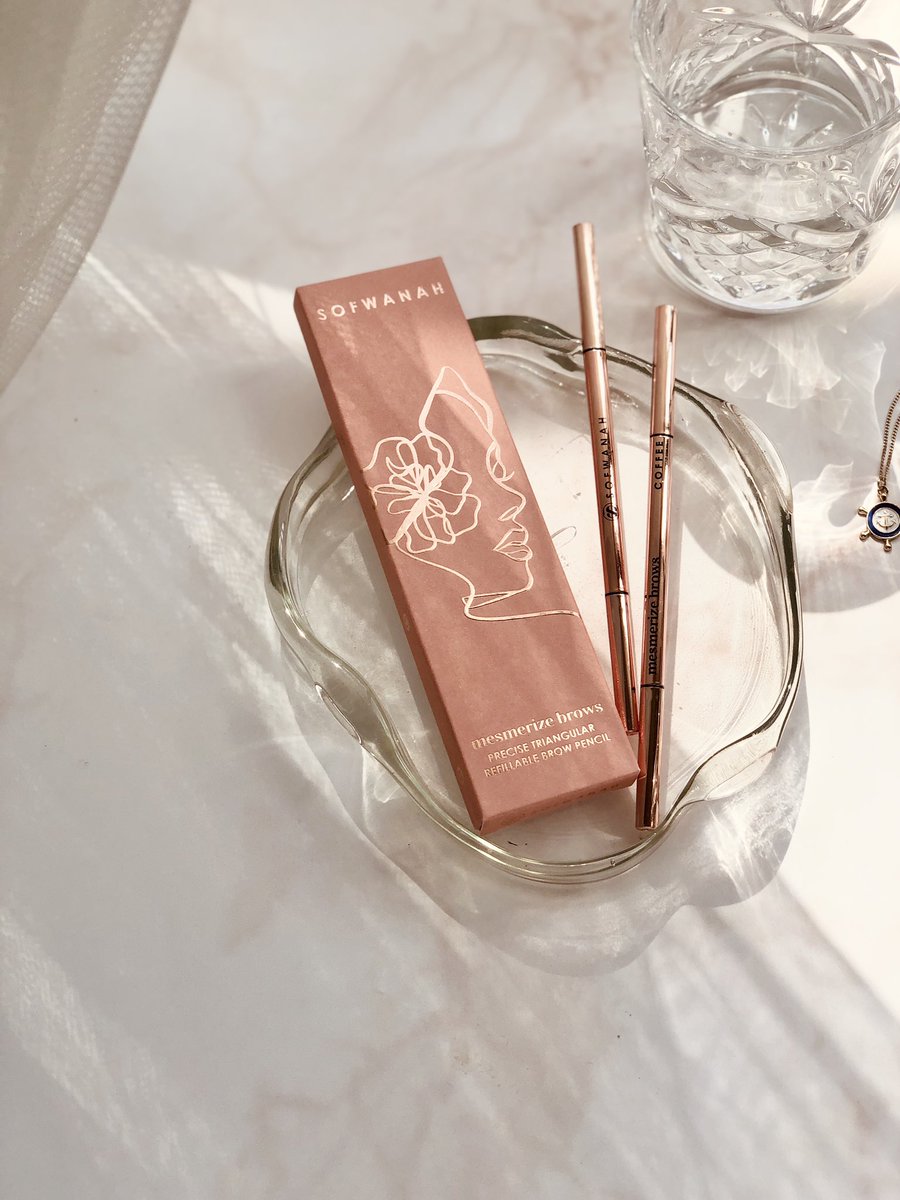 Syuhada_Azam's tweet image. Used in this look is

♡ @sofwanahHQ Mesmerize Brows (Coffee) 
♡ @FeverGlam_ No Mess! Double Mascara

🛍: linktr.ee/SyuhadaAzam