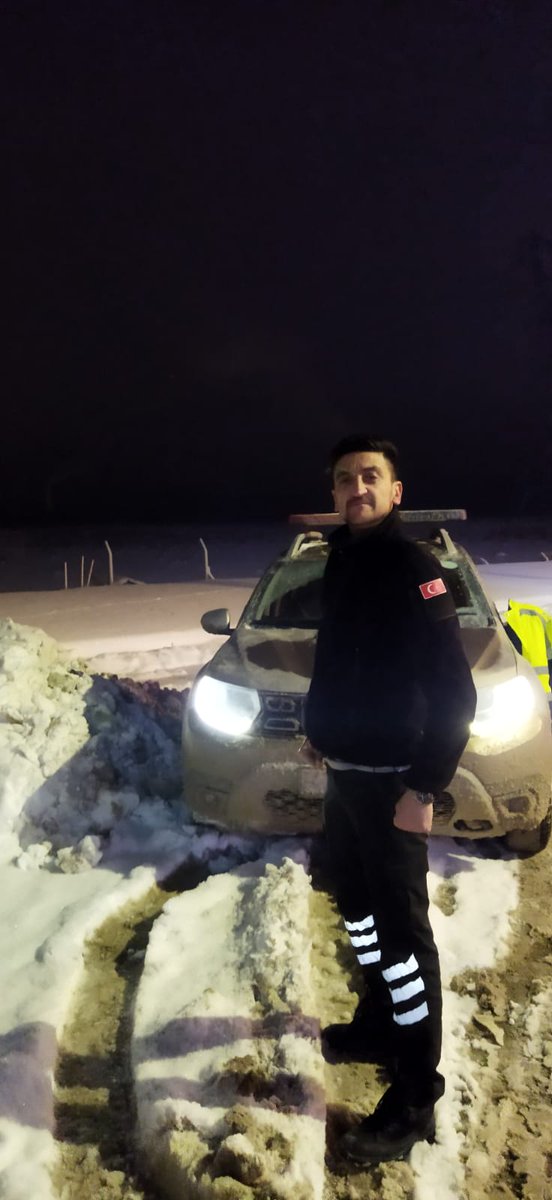 Bizim yüreğimiz küf tutmaz nasır tutar oda sevdiğimiz dostlarımızın imzasıdır kimse kendini oksijen sanmasın işine baksın haydeee... #kütahta #iyiaksamlar 🖤