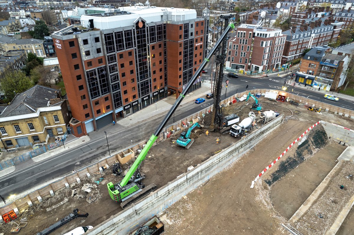 McAleerRushe's tweet photo. We have two of Europe’s largest #pilingrigs working on our Mount Pleasant Ph 3 site in #CentralLondon.
The rig will be installing piles of up to 1.6m in diameter to depths of 30+ metres. #FunFact - the rig weighs more than 200tonnes - that’s equivalent to approx. 142 cars! https://t.co/6sCQf2q4Gv