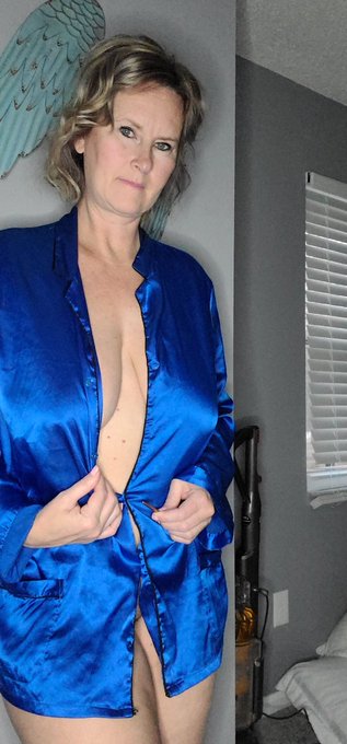 Good morning sunshine 🌞, hope everyone has a beautiful day! @Strangebirdstu1 https://t.co/BvU91wxfcP<a href="/tag/camgirl"class="tags"><span>#camgirl</span></a><a href="/tag/mfc"class="tags"><span>#mfc</span></a><a href="/tag/feettwitter"class="tags"><span>#feettwitter</span></a>