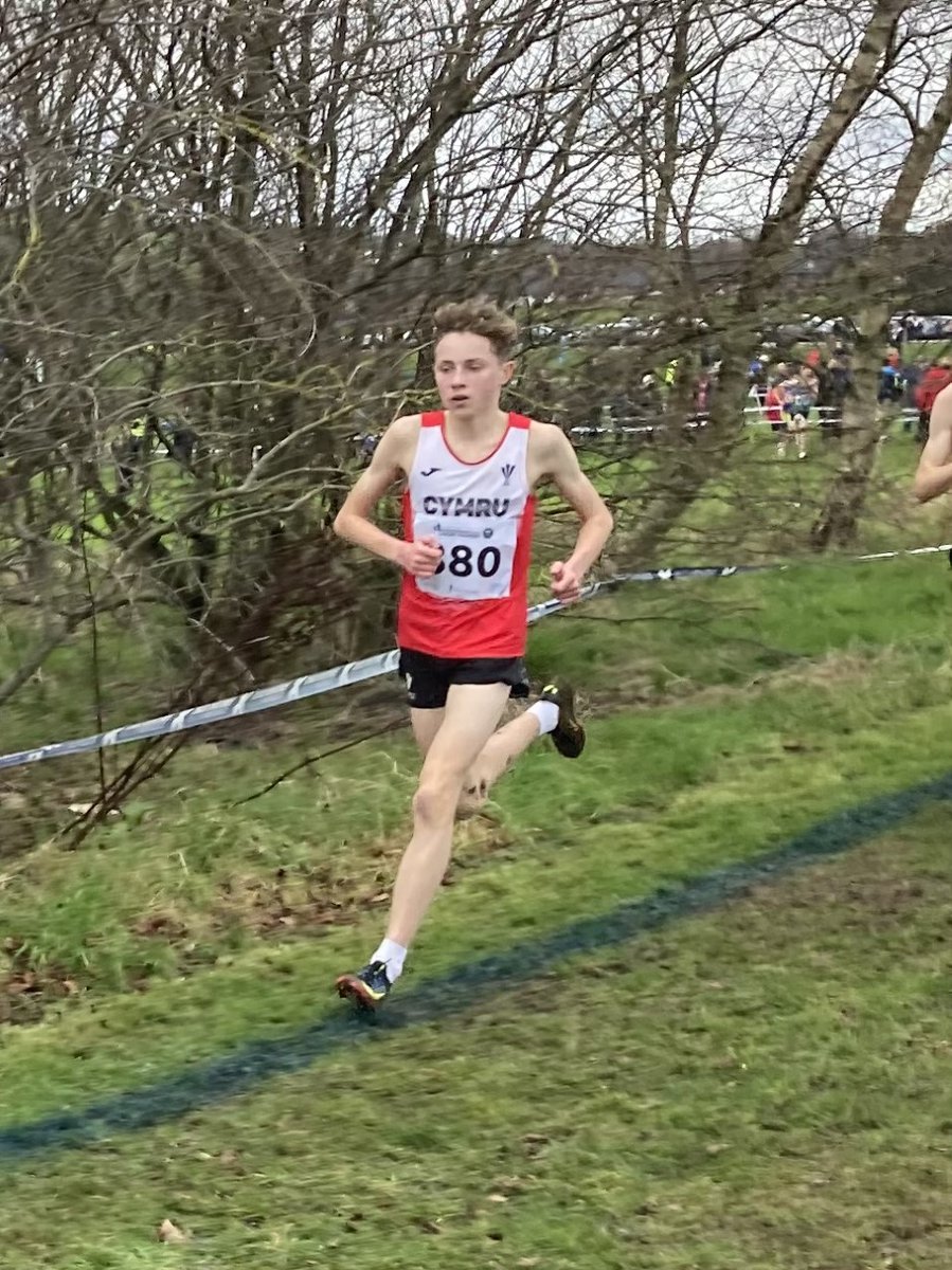 In a combined under 20’s and under 17’s race, Iwan finished 4th in the under 17’s category. He was also a year young in this age group and beat a number of under 20 international Welsh and foreign athletes. A superb run in muddy and hilly conditions. Da iawn Iwan 👍