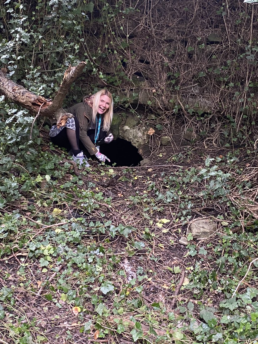 CrossflattsPri's tweet photo. ๐ Thank you to all our volunteers from our families and Joe from within the woods! Mrs Petrie has done an amazing job clearing the space with help from KS2 pupil parliament today! ๐ฉโ๐พ๐ #outdoorlearning #forrestschool https://t.co/lOFYI42vKf