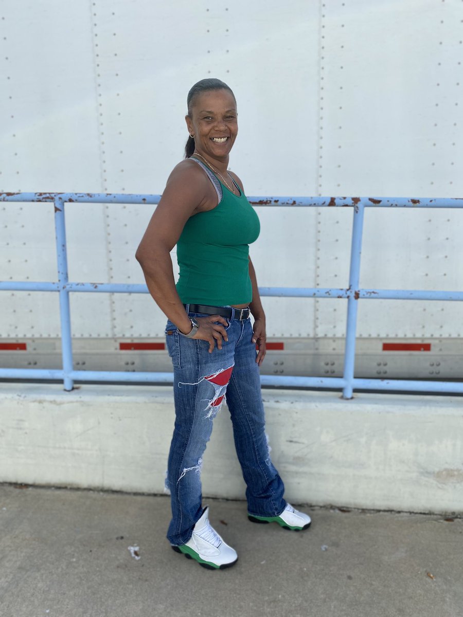 Kimberl38982238's tweet photo. @mylifeaslayss I’m tomboyish wear 6 inch heels have a whole man wit a big dick. I’m the baby in the family and only girl.    IM NOT A STUD nor DYKES https://t.co/aheDgWgOSb