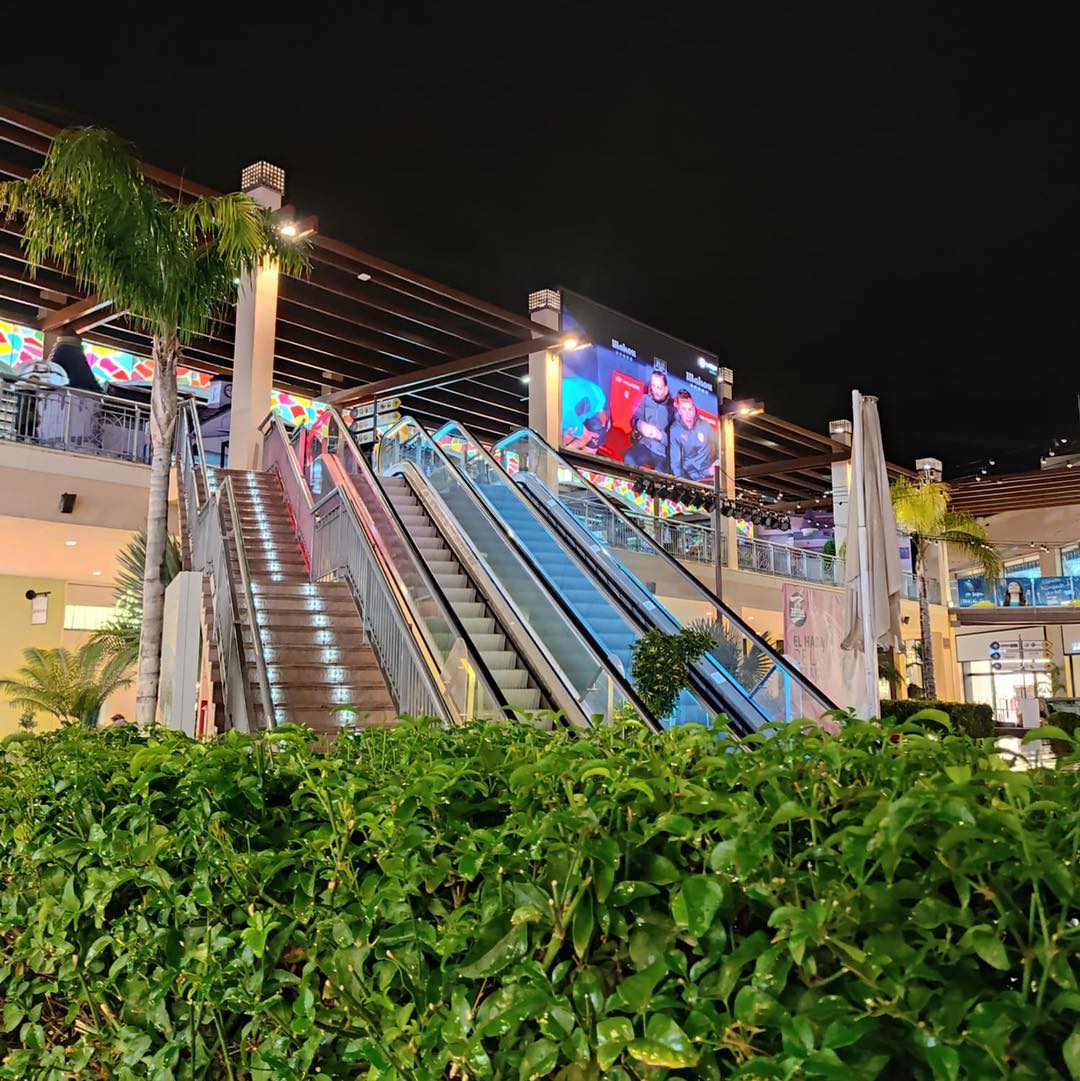 🌳💙¿Sabes dónde está este rincón en Zenia? 💙🌳
—
🇬🇧𝙒𝙝𝙤 𝙠𝙣𝙤𝙬𝙨 𝙬𝙝𝙚𝙧𝙚 𝙩𝙝𝙞𝙨 𝙘𝙤𝙧𝙣𝙚𝙧 𝙞𝙨 𝙞𝙣 𝙕𝙚𝙣𝙞𝙖?