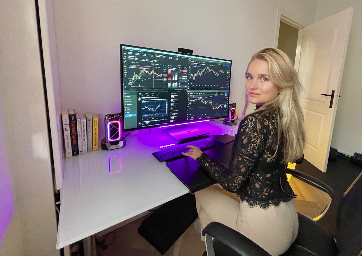 Julia Elisabeth tweet media
