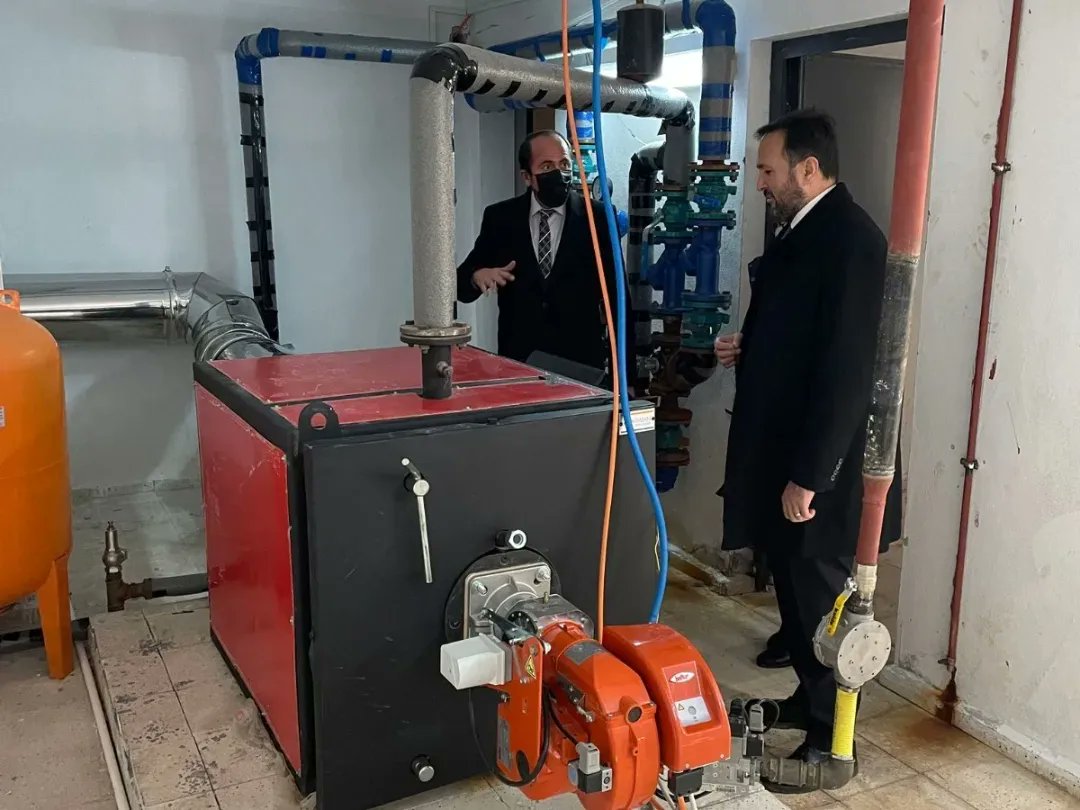 TOKİ Başkanımız Sayın Ömer Bulut’un talimatları doğrultusunda Emlak Yönetim AŞ Genel Müdürü Ayhan Karaca, Kırşehir Merkez Kayabaşı 3. Etap TOKİ sitesinde site sakinlerini ziyaret ederek görüş ve önerilerini dinledi.