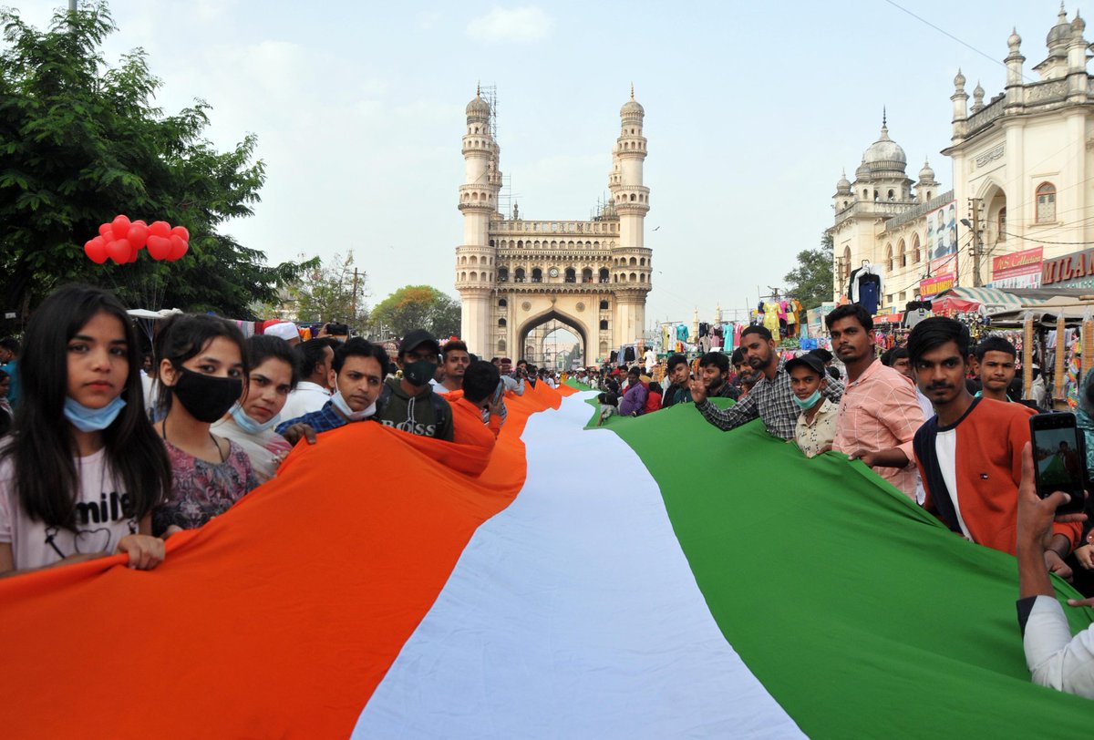 TOIHyderabad's tweet photo. #InPics || On the eve of #India's #RepublicDay, people in #Hyderabad held 300 meter long #Indian flag at #Charminar as part of the celebrations. Photos by: @SyedToi

#RepublicDay2022 #RepublicDayParade #RepublicDayIndia #RepublicDayCelebration https://t.co/zR6fgGXCrN