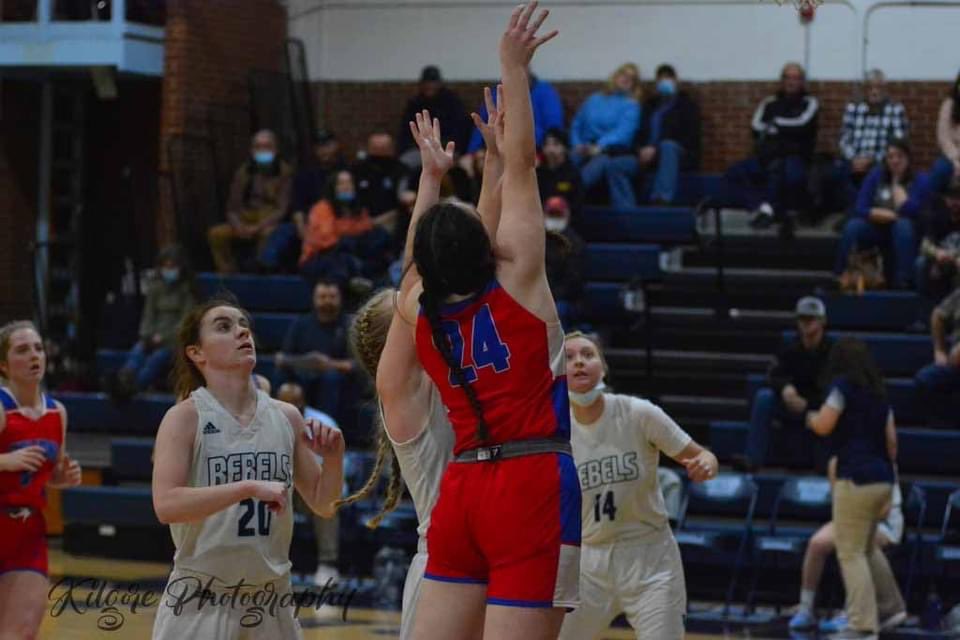 springs_girls's tweet image. 🔴Gameday!🔵

🆚  Castlewood 
⌚️ V -6:15
📍 Twin Springs
📺 NFHS

#GBR #TEAM #progessoverperfection