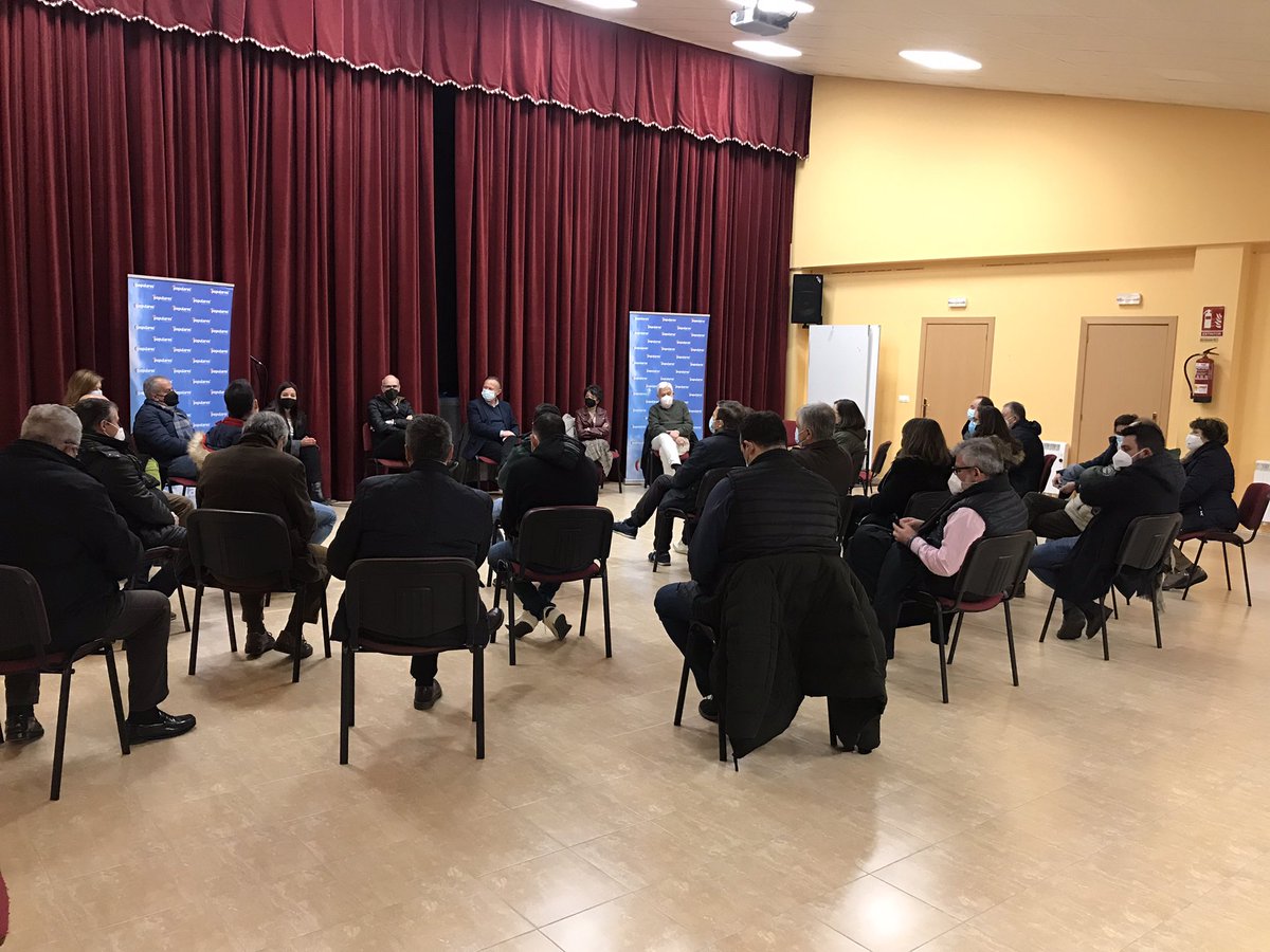PPdeSalamanca's tweet photo. 🗣El #13F tenemos una cita crucial con las urnas y necesitamos hasta el último voto🗳para q el proyecto d @alferma11 sea un proyecto ganador y sin ataduras. Hoy, la candidatura del PP a las Cortes d CastillayLeon por #Salamnca se ha reunido con alcaldes y portavoces de #LaArmuña. https://t.co/r4iNYL91ol