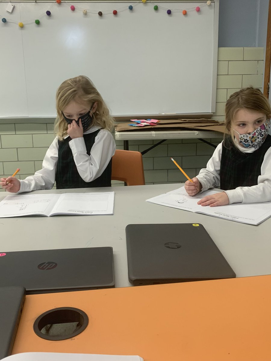 SCS_STEM_Tech's tweet photo. Who knows all about the desert environment? These first graders do! Great progress made by our Sahara Desert environment group today! #PLTW #Proudtobealaker #SCSSTEM https://t.co/ShNftlQmZz