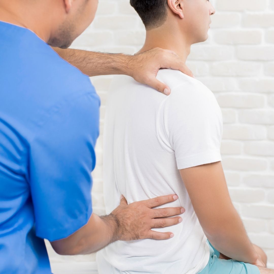 DrWatins's tweet photo. Come in and see us before your little back problems become big ones! ➡https://t.co/GP4VmJ6WCZ https://t.co/PIERtHp0An