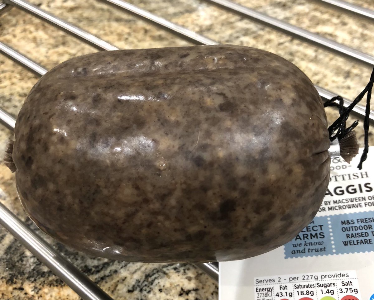 AngelaCar999's tweet photo. Been out and caught and slaughtered the haggis for tonight 😁
#BurnsNight #Haggis #MacSween https://t.co/sj6jCPa4zs