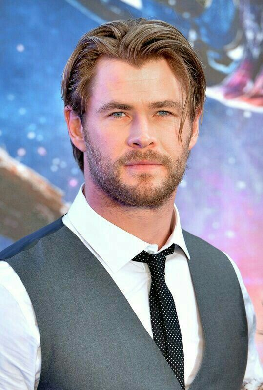 InferaliaME's tweet photo. 𝑻𝒆𝒓𝒓𝒂𝒕𝒆𝒏𝒊𝒆𝒏𝒕𝒆: Tiago

FC: Chris Hemsworth.

Historial: Un lobo de los negocios de los muchos que hay en Deseo. Posee diversas propiedades a lo largo del Reino que alquila, compra y vende.

Personalidad: Libre. https://t.co/jURU2RL2od