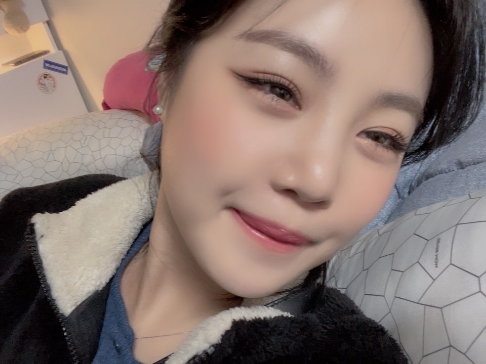 🍒 (@thinkersoo) on Twitter photo 