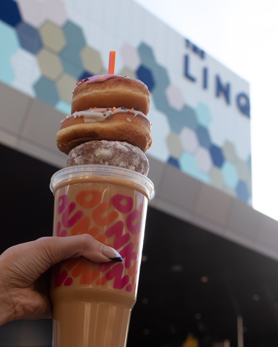 TheLINQ's tweet photo. We have all the fun you need! 🎡 🚀 🥂 😋 #LINQlife #PlanForVacationDay
https://t.co/O67EVJZoud https://t.co/btv5LPHNj3