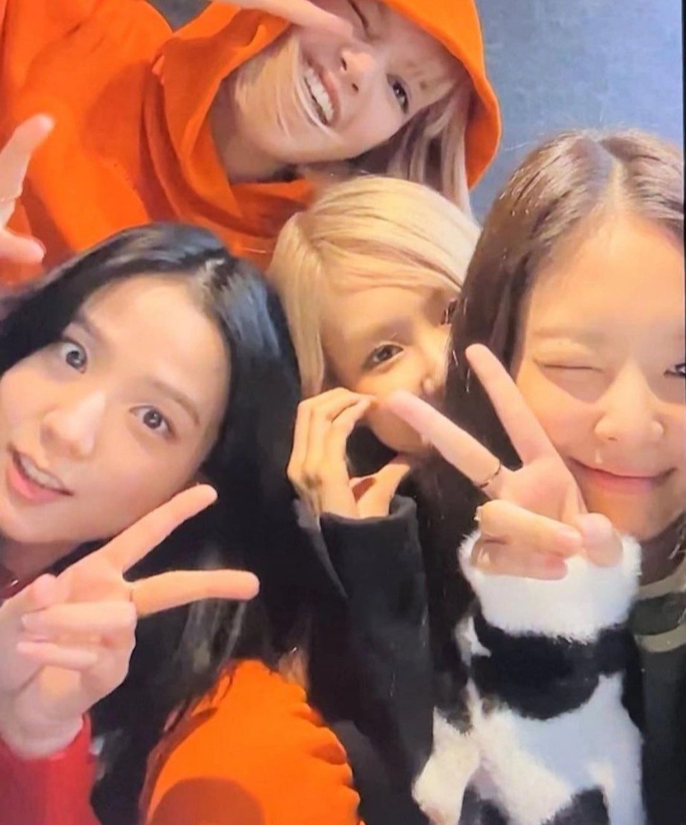 BliKatelyn's tweet photo. Looking forward to the return of the queens!

#WeWantBlackpinkMusic
#YG_피드백_요구 https://t.co/XWMZn7w0zd