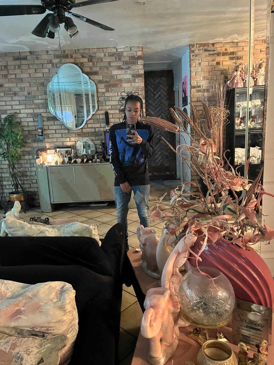 Dl_ForReal3's tweet image. Dripping 💯