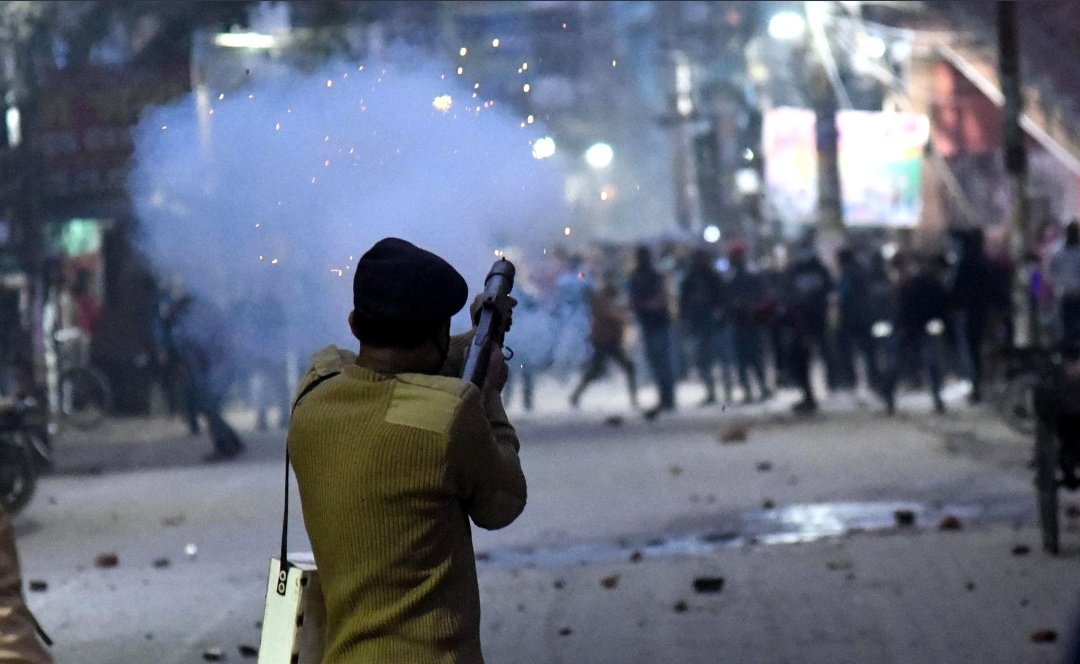JaySuryaKumar9's tweet photo. You had declared the farmers as "terrorists" and "Khalistan"... now are you bent on proving the youth of the country as "traitors"..?

#JusticeForStudents https://t.co/9EdKQItNg5