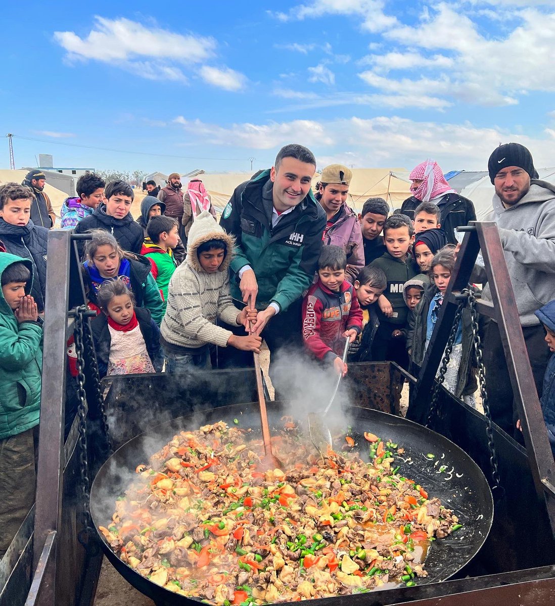 CznBurak's tweet photo. En güzel bağ sevgidir❤️🤲 https://t.co/y5N3k5gysC