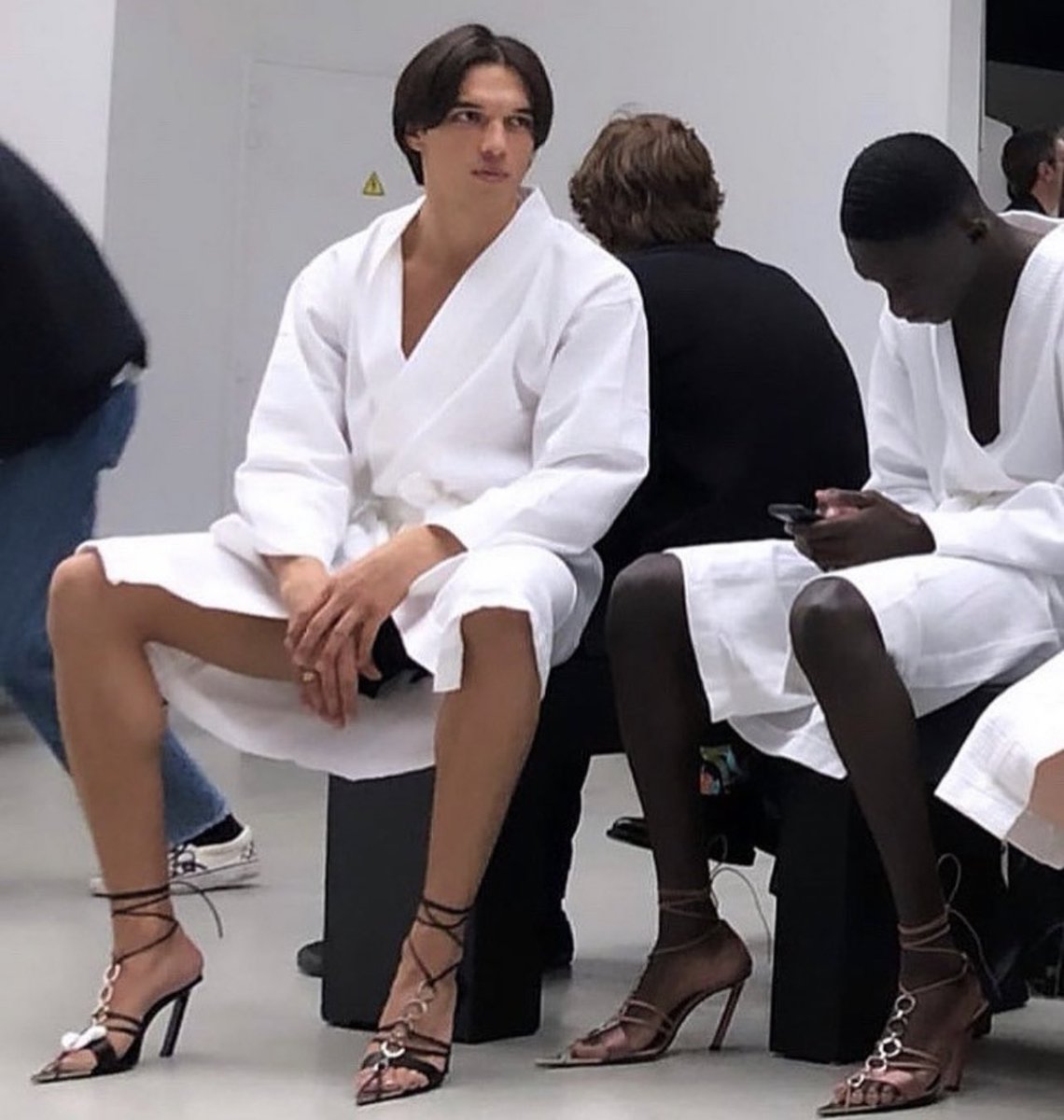 highendhomo's tweet photo. men in heels backstage @ mugler ss20 https://t.co/7if6Vubvsp