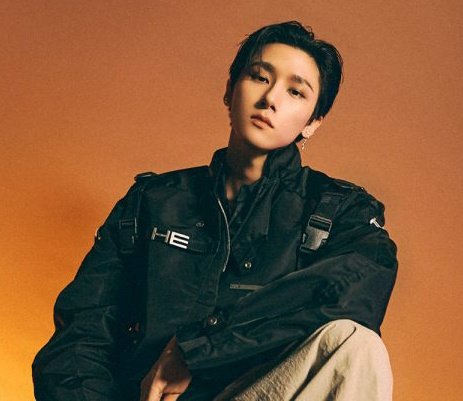 CloutNewsMedia's tweet photo. Clout News wishes a very happy birthday to @OfficialMonstaX's Im Chang Kyun 🎂🎉

#MONSTA_X
#IM이란_향기가_피어난_오늘 
#HBDtoIM #OurPurple_IM #아이엠 https://t.co/OikzQOqJ4h