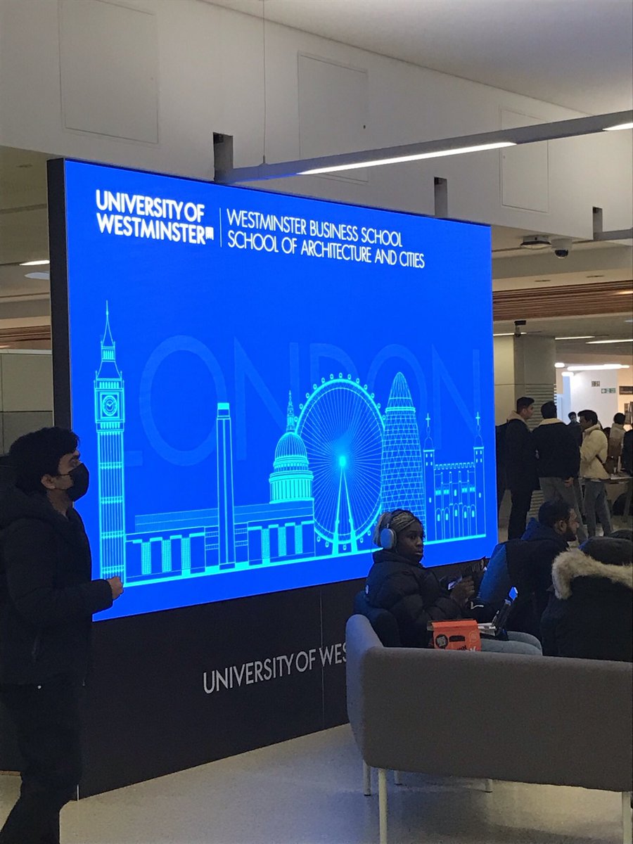 Jimcoleman33's tweet photo. First day in almost two years in front of a class @UniWestminster for @UoWDesCit #EconomicsofCities. Looking forward to a packed programme of on-campus sessions and visits to #Manchester and #RoyalDocks, #EastLondon https://t.co/qkE8GQsPEI