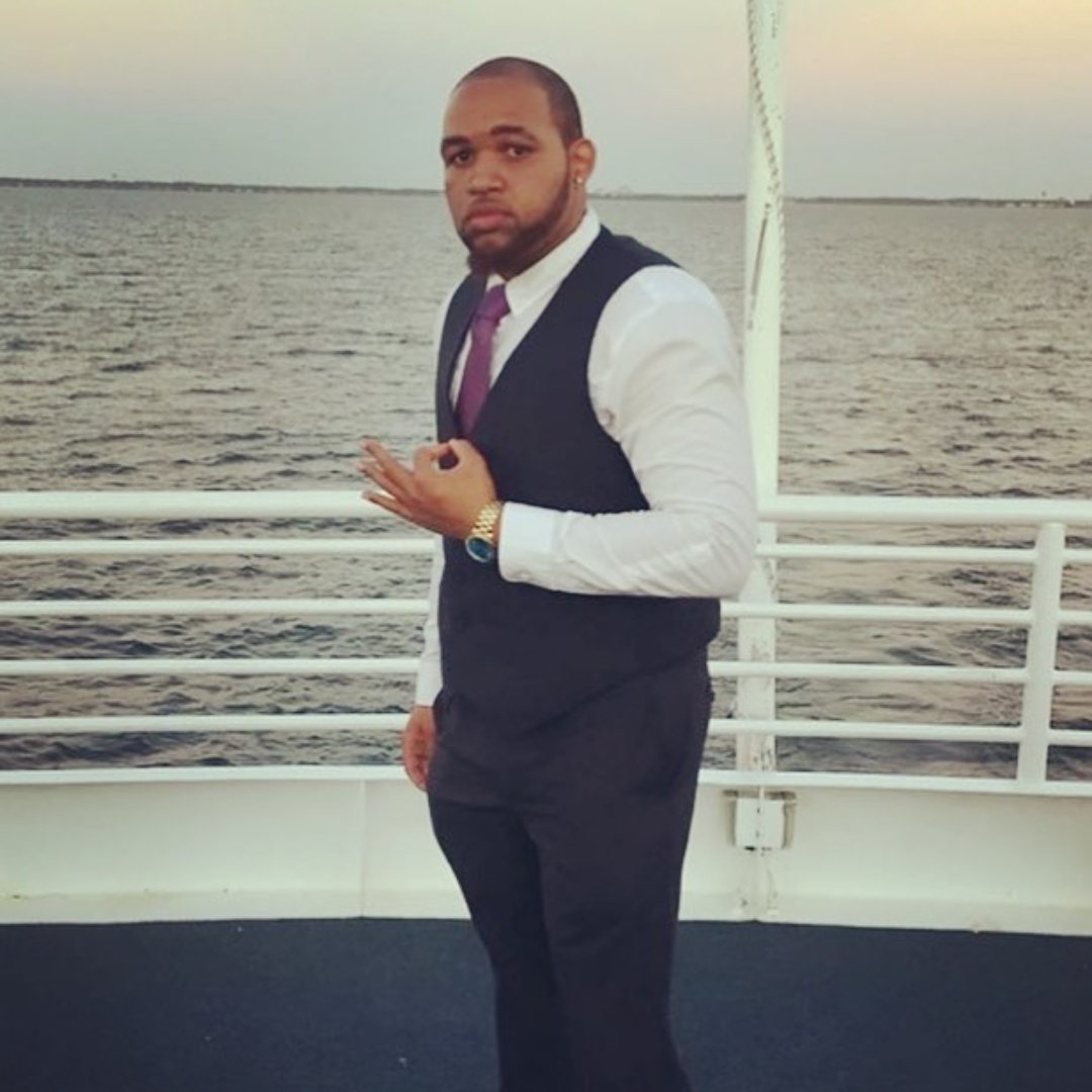 RED_UNSTOPPABLE's tweet photo. #NewProfilePic https://t.co/EPBUdwA1vv