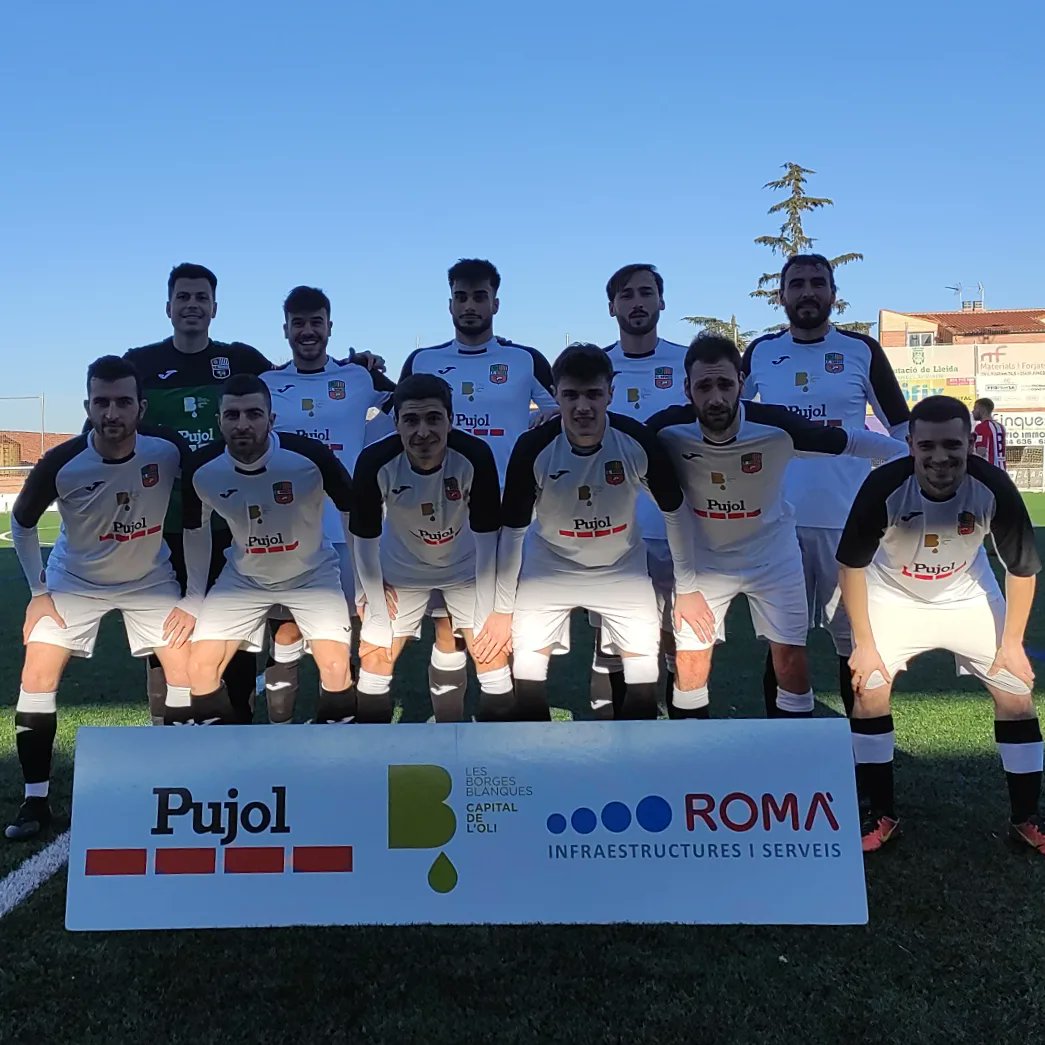 FC_BorgesBl's tweet photo. #PrimerEquip 

Es d'@EufemioG aconsegueixen una important victòria davant la @UEValls en un partit marcat per poques ocasions i l'efectivitat blanca

✅ Ho necessitàvem! Forts a casa!
📝 La crònica al nostre Instagram
💥 El pròxim diumenge partit vital

Força Borges 🖤🤍 https://t.co/mo35NHpkbY