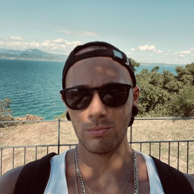 santrogo's tweet photo. #NeuesProfilbild #generationold https://t.co/gsucYXbzPd