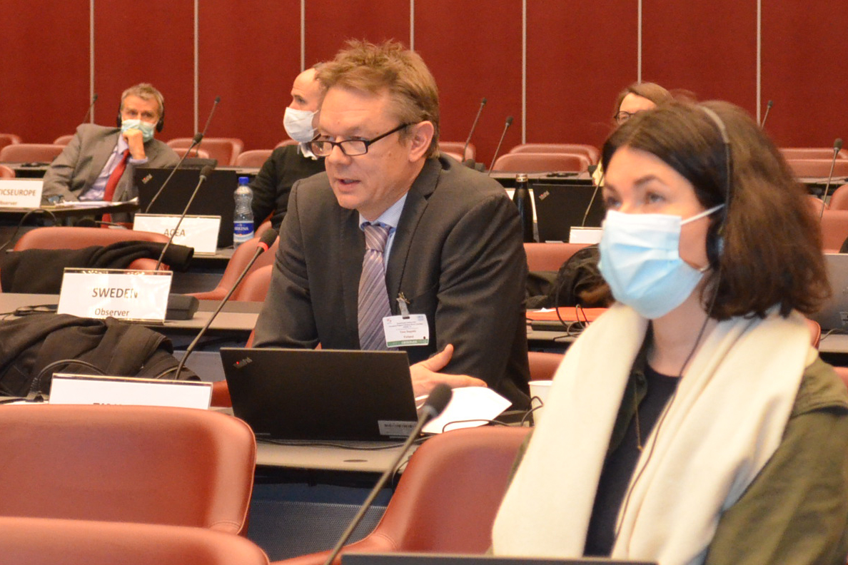 IISD_ENB's tweet photo. Today at #POPRC17, delegates adopted three decisions and then focused on reviewing #chemicals on the agenda, particularly UV-328 which is a stabilizer used in a variety of products, including #plastics
Our highlights 👉 https://t.co/HlGGD9pdTF https://t.co/X2ULgfawNJ