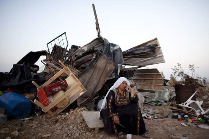 Areebayykhan's tweet photo. Old Palestinian
She sits in front of what remains of her house in the village of Al-Araqib in the Negev
Which was demolished by the occupation 197 times.
#SaveNegev
#أنقذوا_النقب
https://t.co/HiItiavNwY