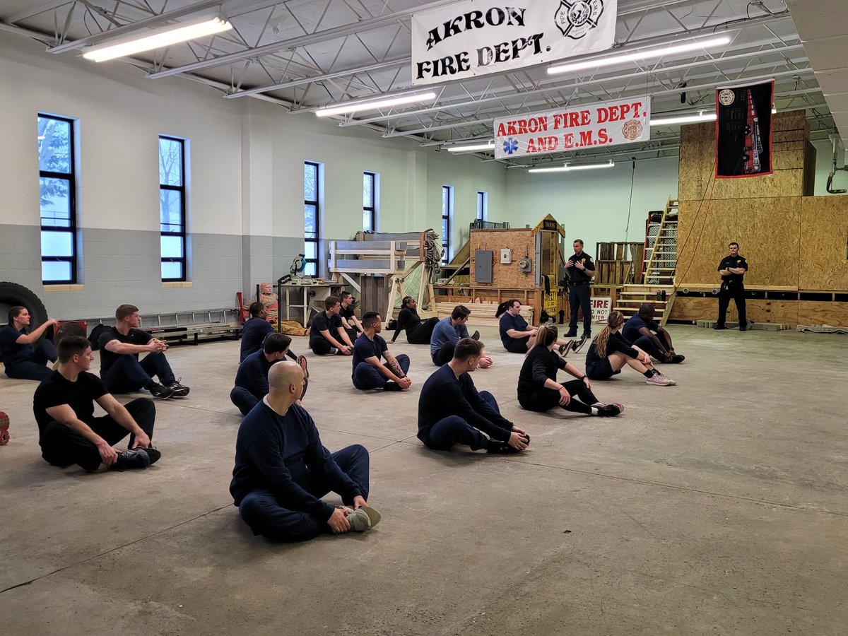 AkronFiredept's tweet photo. We are at it again - a new start! Welcome #AFDCadetClass2022. A career of community service where excellence is what we do do everyday. May you be ready to work and proud to complete this fire academy. #AkronStrong https://t.co/die8GjXdIv