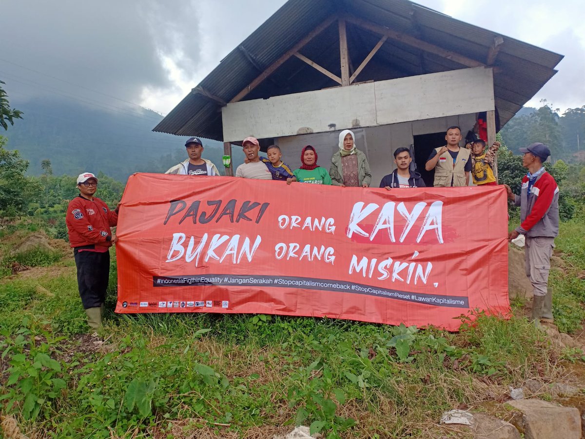 We are still soaking in the week that was the Global Protest to #FightInequality! Inequality fighters showed up all over the world brave, loud and clear!
 
ICYMI- Here is a thread of protests from different countries and activists asking their governments to #TaxTheRich