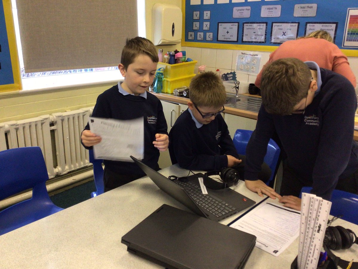IPMATGawthorpe's tweet photo. #GCAyear5 are planning and recording their own podcasts! #GCAcomputing https://t.co/RRqqxBjo0c
