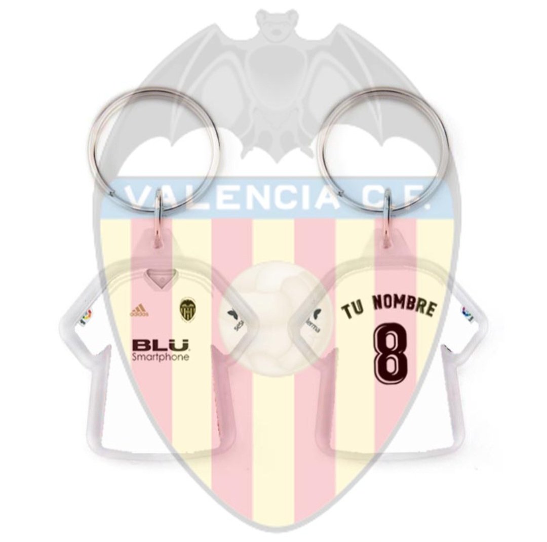 Llaveros para el recuerdo 🦇

🗓 2018/2019

Campeones de copa del rey 🏆

Disponible este llavero y mucho más de otras temporadas ✅️ 

Más info por MD 📥