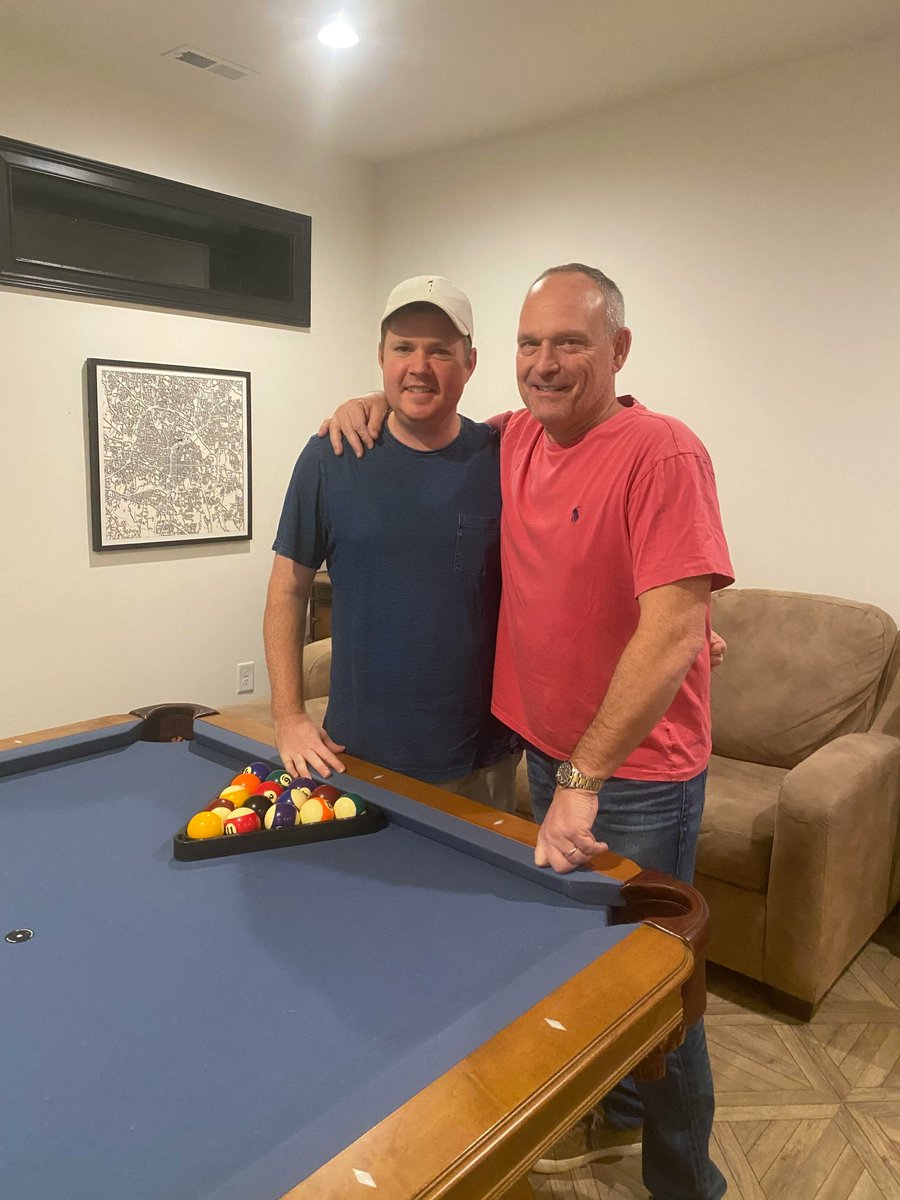 UBSolutionsITB's tweet photo. We love spending time with our new homeowners! David just bought our latest build, 1705 Center Road! Welcome to the neighborhood. ๐
#RaleighNC #CustomHomes #CustomHomeBuilder #UrbanBuildingSolutions https://t.co/MgOA2cWTV7