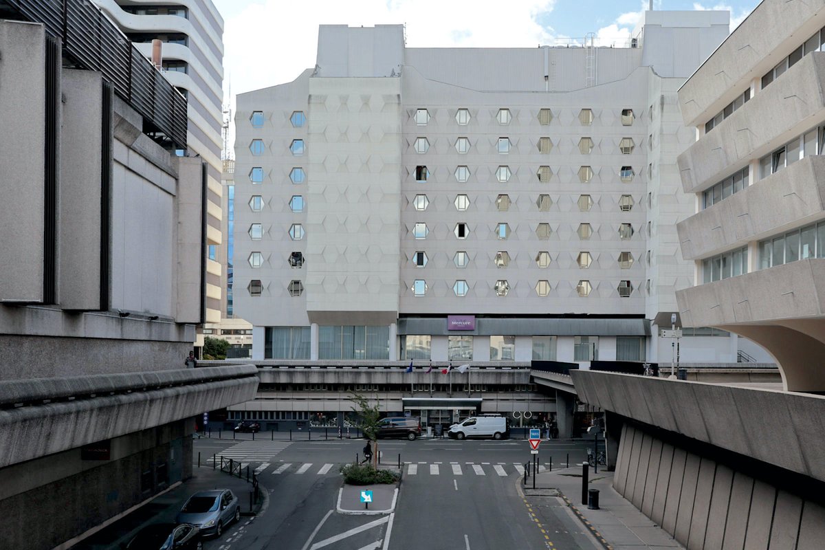 thelinkberlin's tweet photo. #DimartsUrbans #Meriadeck, Bordeaux, Frankreich: https://t.co/CPAvtyBgtr
Stadtplanung der Nachkriegszeit von Jean Royer, Jean Willerval, Francisque Perrier
#NouvelleAquitaine #Brutalism #Postwarmodern © Jan Dimog https://t.co/StiPhtWXEm