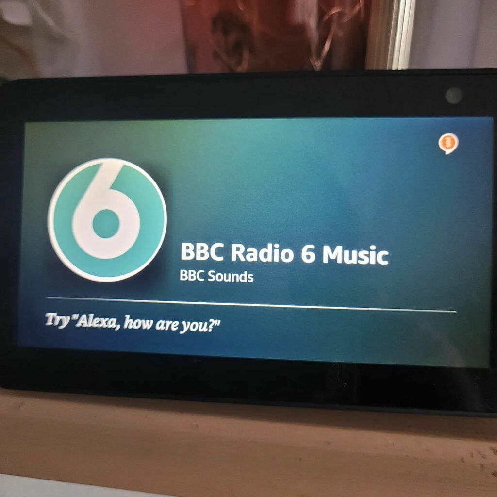 becinmonton's tweet image. DAY 21: HAPPENS EVERY DAY. I listen to radio 6 every day - Lauren Laverne, Hughie Radcliffe and Marconie and more. 
I&apos;m missing Mr K 😢 
Thrilled my pal @tarzsa_williams covering some early morning  shows too. Check her out 
What do you listen to? 
#fmspad2022 #photoeverydayc…