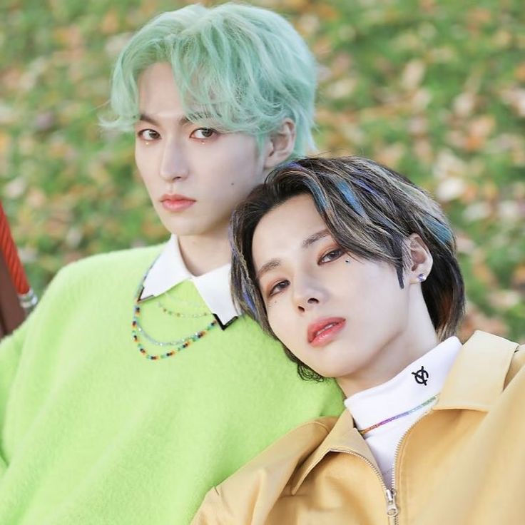 Maunotmiau's tweet photo. We know who but then they be like this with other members 🧐
#Elast #ToLie #엘라스트 #투라이 #Wonhyuk #원혁 #Wonjun #원준 https://t.co/m2kIjFXSdP