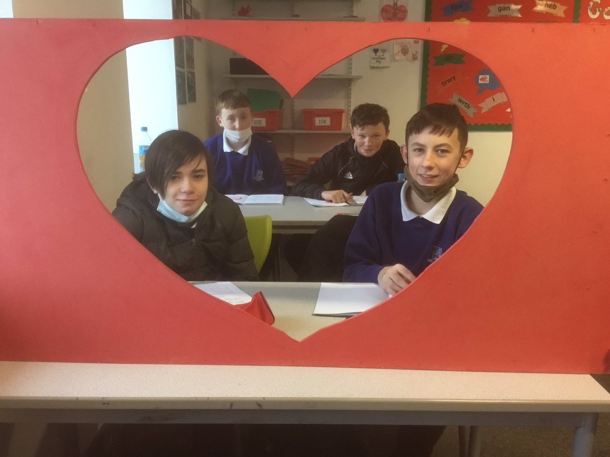 CHCS_Cymraeg's tweet photo. Dyddiol Santes Dwynwen Hapus https://t.co/wSqBuruGsp