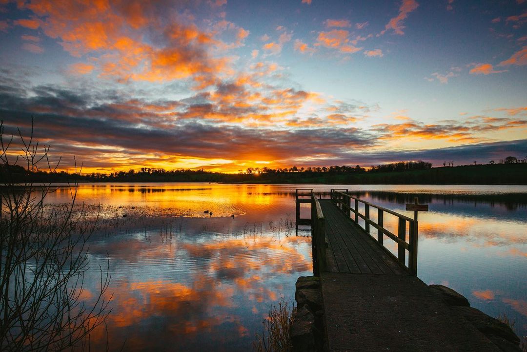 Beautiful sunrise snap at Killyfole Lough 😍

📷 <a href="/onyourdoorsteph/">On Your Doorsteph</a>