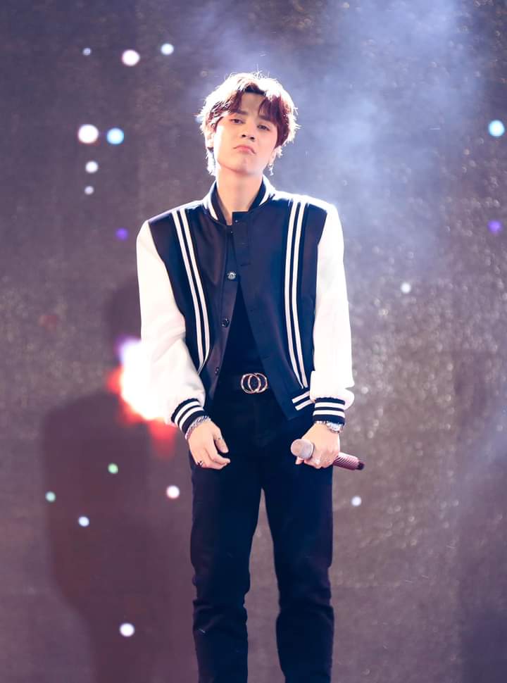 onlyone_nit's tweet photo. Love you 💙💙
#STANWORLD
#QuangHungMasterD_rapperline #QuangHungMasterD https://t.co/nfXCI5m8tr