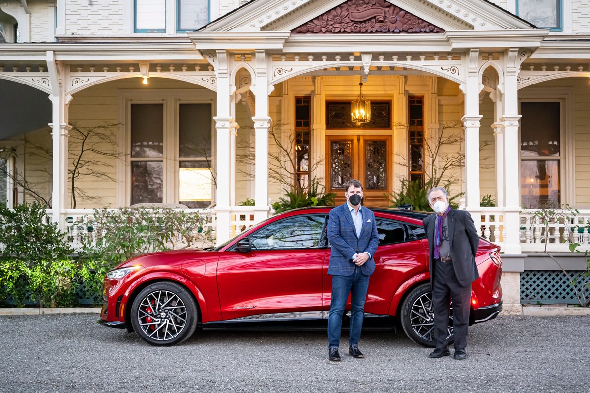 jimfarley98's tweet image. An honor to meet a true legend, Francis Ford Coppola. Just learned he got his middle name from Detroit’s Henry Ford Hospital, where he was born – truly a lifelong relationship with @Ford. Now it’s becoming even stronger as @FordPro and @inglenook1879 start working together.